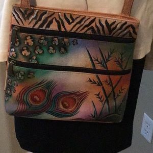Aunschka Crossbody Bag